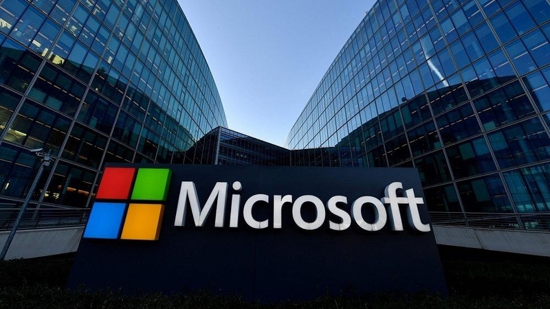 „Microsoft“ įsigis interneto platformą