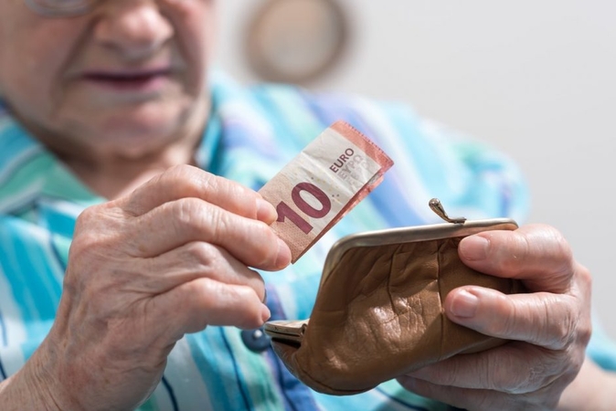 Šilutėje iš senolės sukčiai išviliojo 6 tūkst. eurų