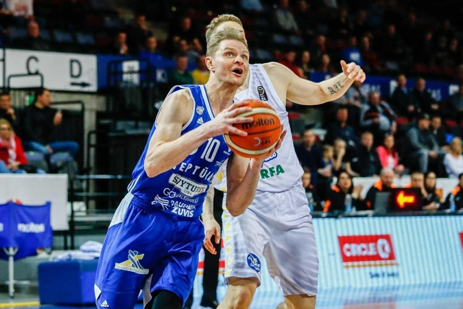 Spurtą lemiamu metu surengęs „Neptūnas“ išvargo pergalę prieš „Pieno žvaigždes“