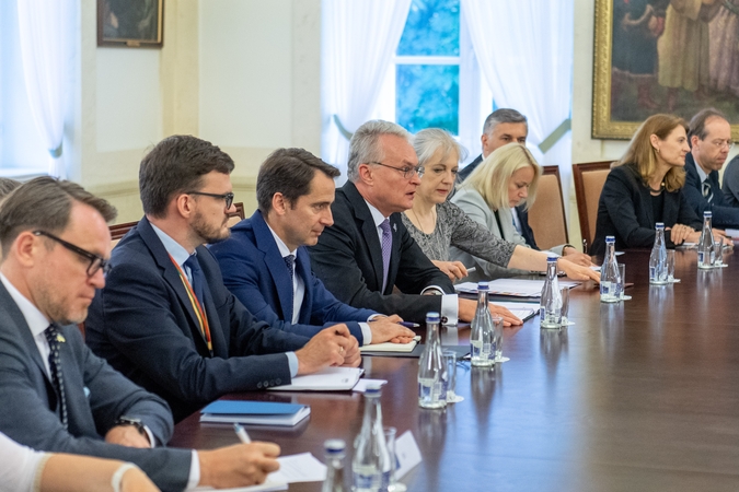 G. Nausėda ragina pradėti galvoti apie naują sankcijų Rusijai paketą, įtraukti „Rosatom“