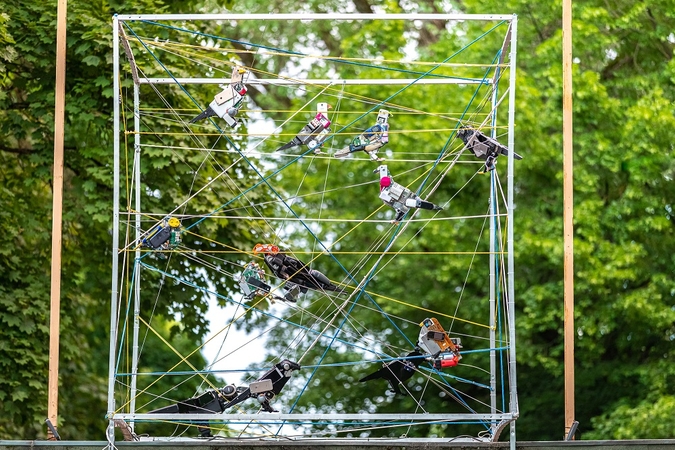  Vingio parko prieigose – unikali meninė instaliacija iš elektronikos atliekų