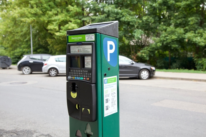 Vilniaus politikai ėmėsi sprendimo branginti automobilių stovėjimą