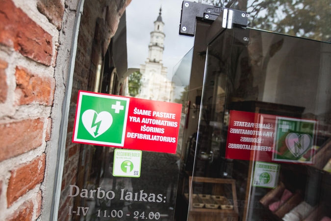 Trūksta savanorių ištiktiesiems širdies smūgio gelbėti
