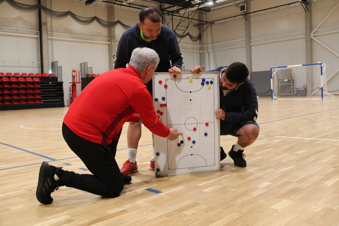 Lietuvoje pirmąkart surengti UEFA Futsal B licencijos trenerių mokymai