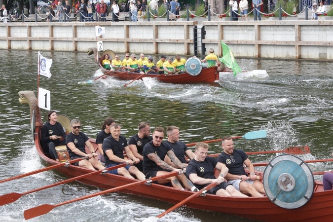 Dangės upėje – vikingų laivų drakonų lenktynės