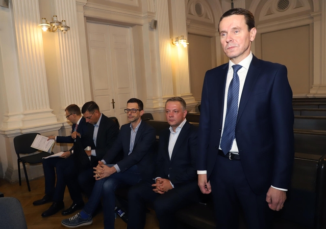 Politinės korupcijos byloje apklausti šeši kaltinamieji, pradedama įrašų peržiūra