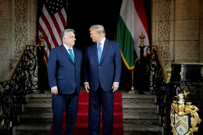 Viktoras Orbanas (kairėje) ir Donaldas Trumpas