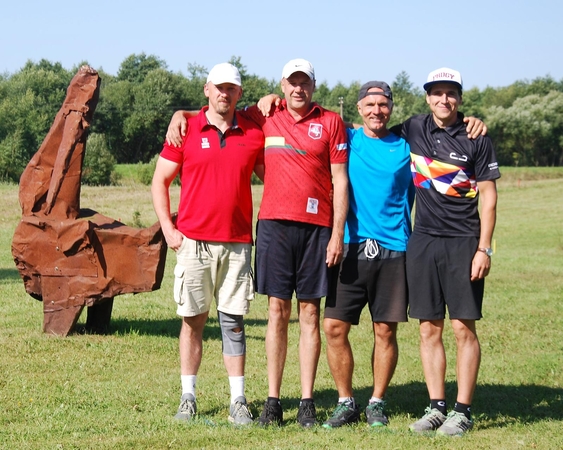 Iš kairės: M. Kreivys, R. Mikalkėnas, M. Jurgelevičius, T. Ūselis. 