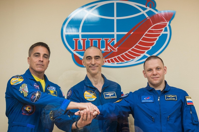 Į TKS kylantys astronautai ėmėsi ypatingų saugumo priemonių dėl koronaviruso