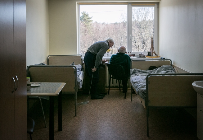 Antaviliuose kontaktą su sergančiais darbuotojais galėjo turėti 90 gyventojų