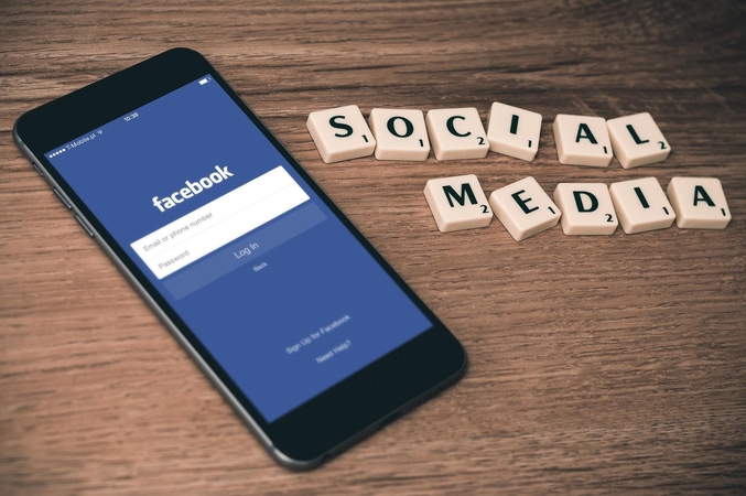 „Facebook“ kaltinamas neveiklumu dėl Rusijos reklamų per „Brexit“ referendumą