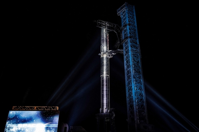 E. Muskas: pirmasis „Starship“ orbitinis skrydis įvyks šiais metais