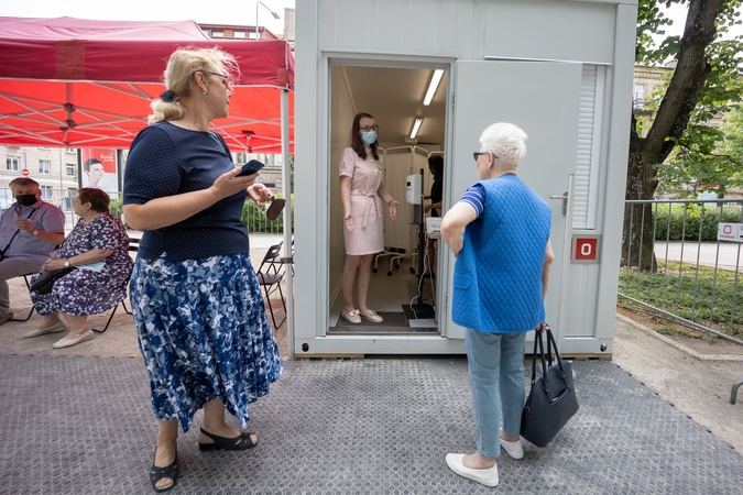 Lukiškių aikštėje pradedamas skiepijimas nuo COVID-19