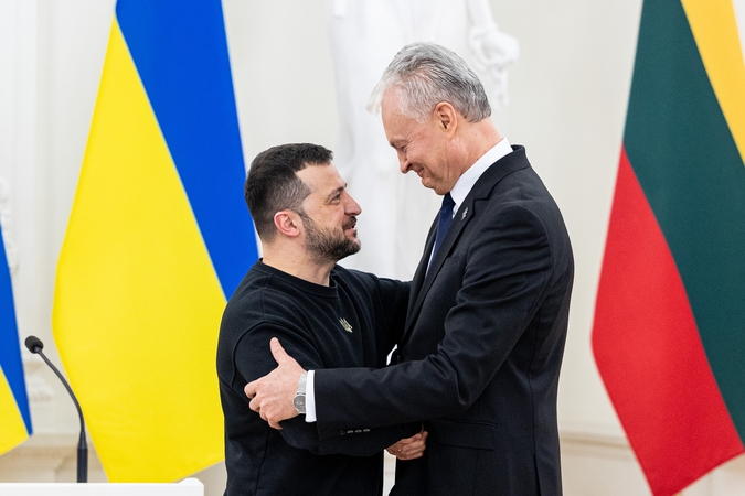 Volodymyras Zelenskis (kairėje) ir Gitanas Nausėda