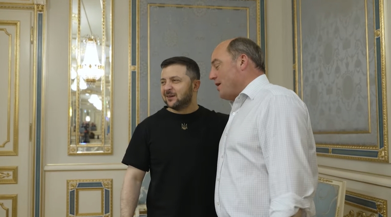 V. Zelenskis giria britų lyderystę ir paramą Ukrainai kovoje su Rusija