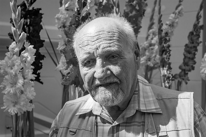 Anapilin iškeliavo gydytojas ir gėlininkas A. Žobakas