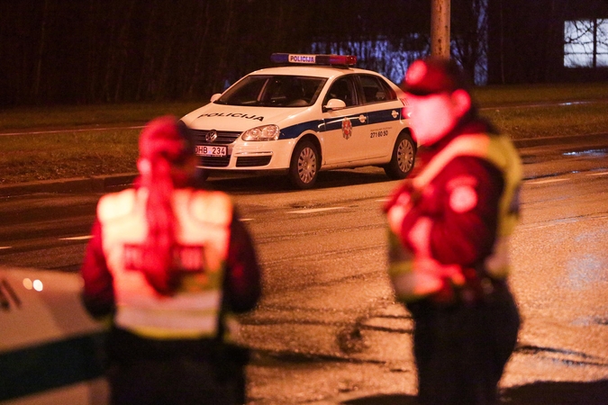 Tragedija Raseinių rajone: automobilis mirtinai sužalojo vyrą