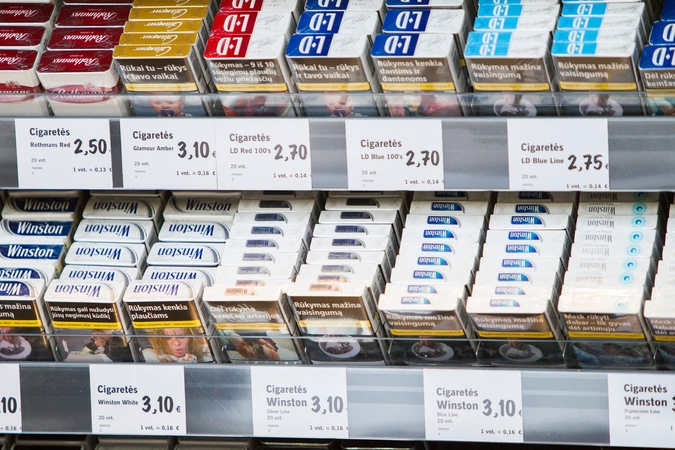 Siūloma įteisinti su rūkalais susijusių gaminių prekybos licencijavimą