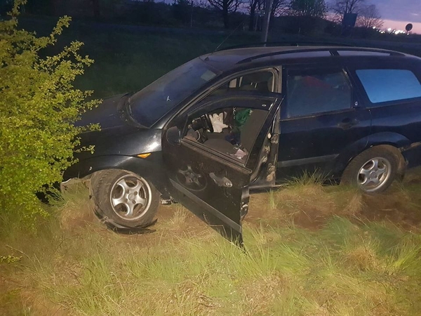 Klaipėdoje nuo policijos sprukęs girtas vairuotojas nuvažiavo nuo kelio