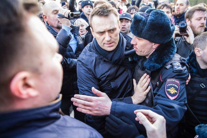Rusija imasi griežtų priemonių prieš protestus organizavusius aktyvistus