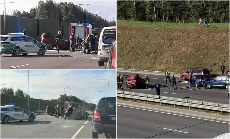 Per masinę avariją apvirto automobilis: nėščia moteris išvežta į ligoninę, žuvo šuo