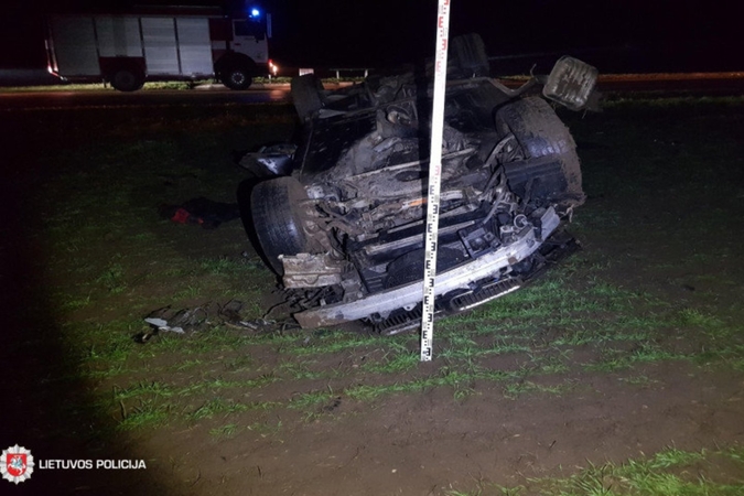 Savaitė šalies keliuose: žuvo trys žmonės – vairuotojas, keleivis ir dviračio vairuotojas