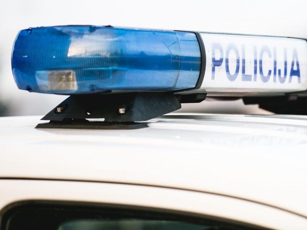 Vagių apsukrumas Jonavos rajone: pavogtas moters automobilis ir tūkstantinė suma
