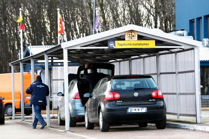 Mersedeso dokumentų detektyvas: tik įsigytas automobilis atsidurs komisariato garaže?