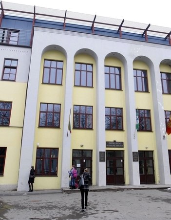 Pavarčius mokyklų istorijas