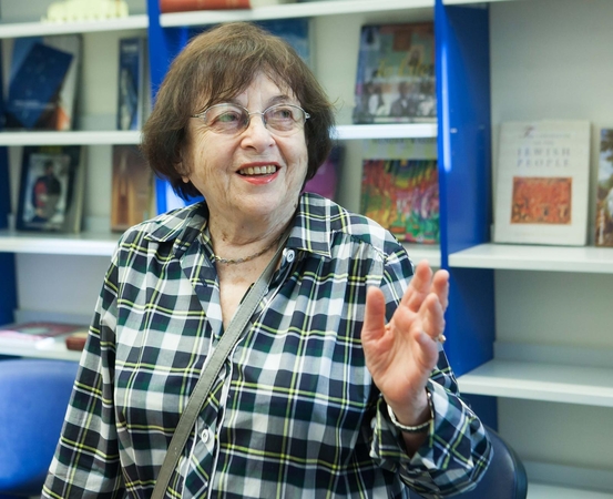 Profesorei I. Veisaitei – garbingas Lenkijos apdovanojimas