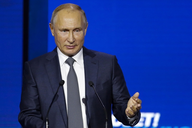 V. Putinas: sulaikydamos ukrainiečių laivus Rusijos pajėgos atliko „karinę pareigą“