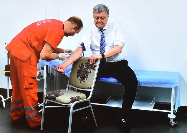 Kandidatai į Ukrainos prezidentus pasitikrino dėl alkoholio ir narkotikų