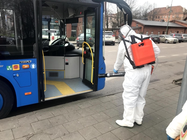Dezinfekuojami Klaipėdos miesto autobusai ir gatvės