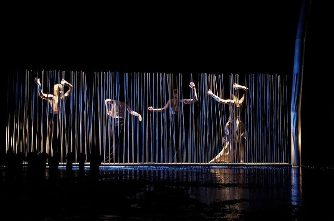 Choreografės A. Naginevičiūtės šokio spektaklis „Chimeros karoliai“ atvyksta į Kauną