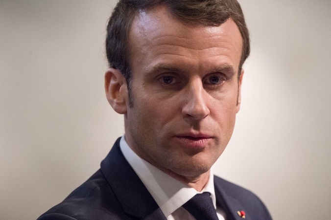 Po pirmųjų pasirodymų debatuose E. Macrono populiarumas vėl ėmė kilti