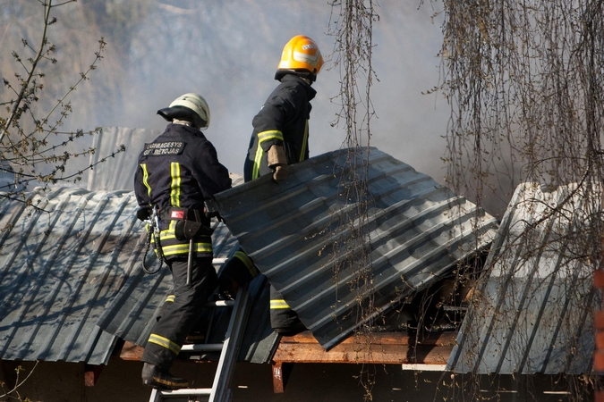 Panevėžio rajone kilo gaisras: liepsnojo namas