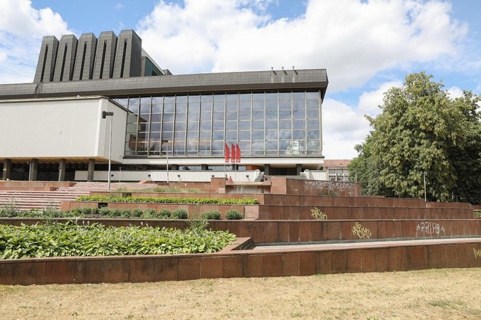 Netrukus Vilniuje pradės veikti rekonstruotas fontanas prie Operos ir baleto teatro