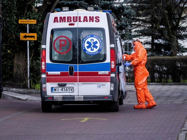 Lenkijoje – 5 739 nauji COVID-19 atvejai, mirė 61 žmogus