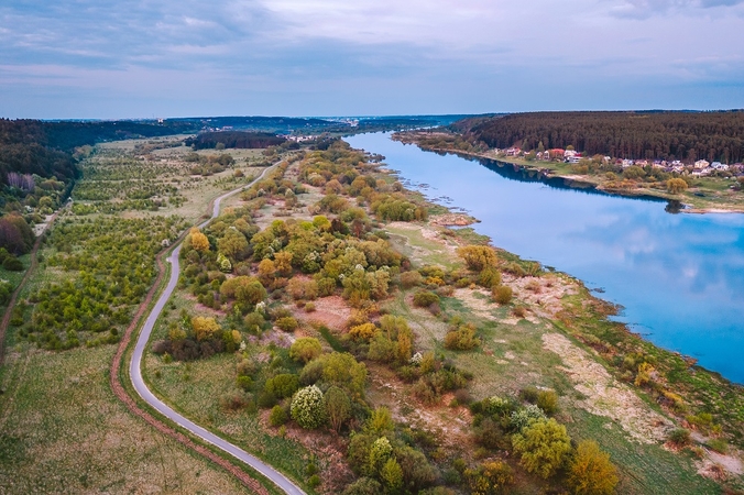 Išsidėstymas: dviračių trasos Kauno rajone iš abiejų pusių apglėbė Nemuną.