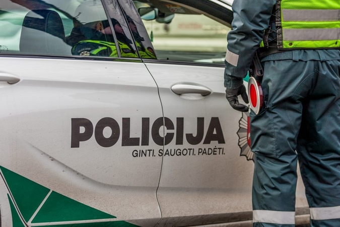 Kėdainiuose ir rajone sulaikyti du sunkiai apgirtę motorolerio vairuotojai