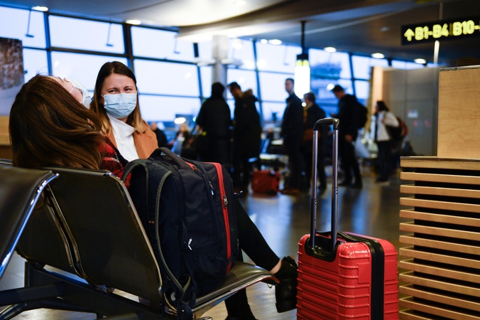 Apklausa: koronavirusas smarkiai apkarpė ketvirtadalio Latvijos gyventojų pajamas