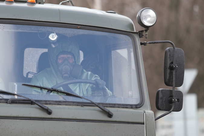 Rusija per pandemiją neplanuoja karinių pratybų NATO pasienyje