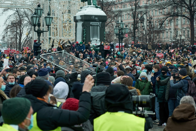 A. Navalno bendražygis ragina sekmadienį vėl išeiti protestuoti į gatves