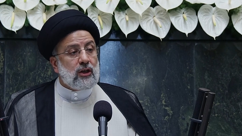 E. Raisi žada paremti bet kokias diplomatines pastangas atšaukti sankcijas Iranui