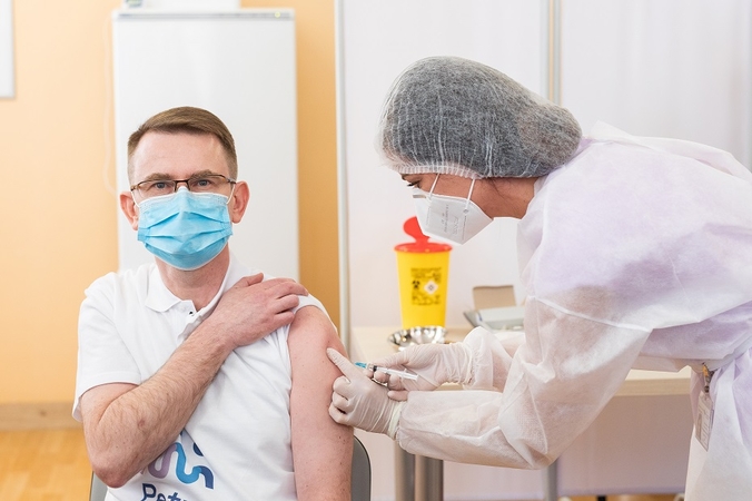 A. Dulkys žada šią savaitę pasirašyti sprendimą dėl visuotinės revakcinacijos