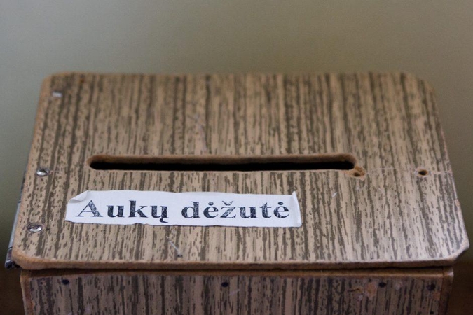 Mažeikiuose pasidarbavo ilgapirščiai: iš aukų dėžutės pavogti pinigai