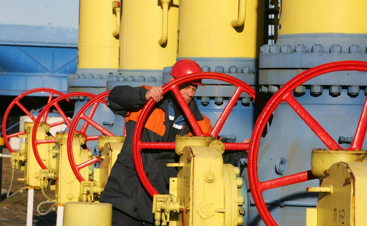 „Gazprom“ dujų tiekimo Baltarusijai sutartį pratęsė iki šių metų pabaigos