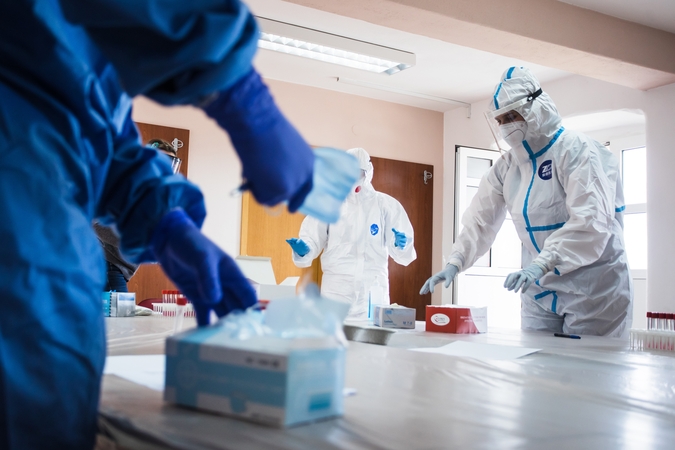 Ligoninėse nuo koronaviruso šiuo metu gydomi 24 žmonės