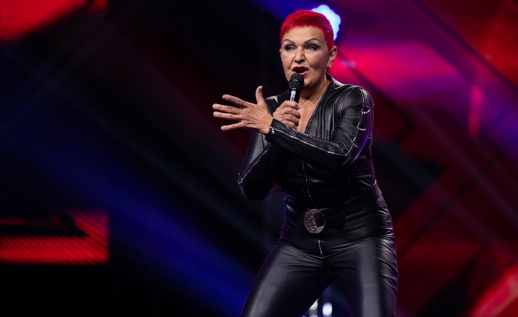 „X faktoriaus“ teisėjus pribloškė kerintis vyriausios dalyvės įvaizdis: kostiumą pasisiuvo pati