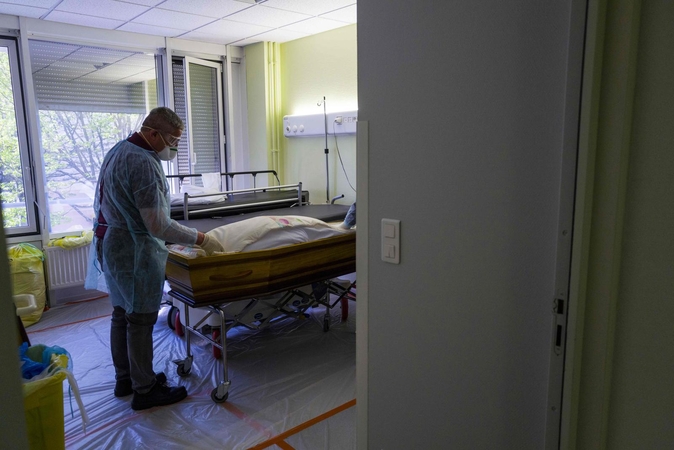 Niujorko valstijoje nuo koronaviruso jau mirė daugiau nei 4 tūkst. žmonių
